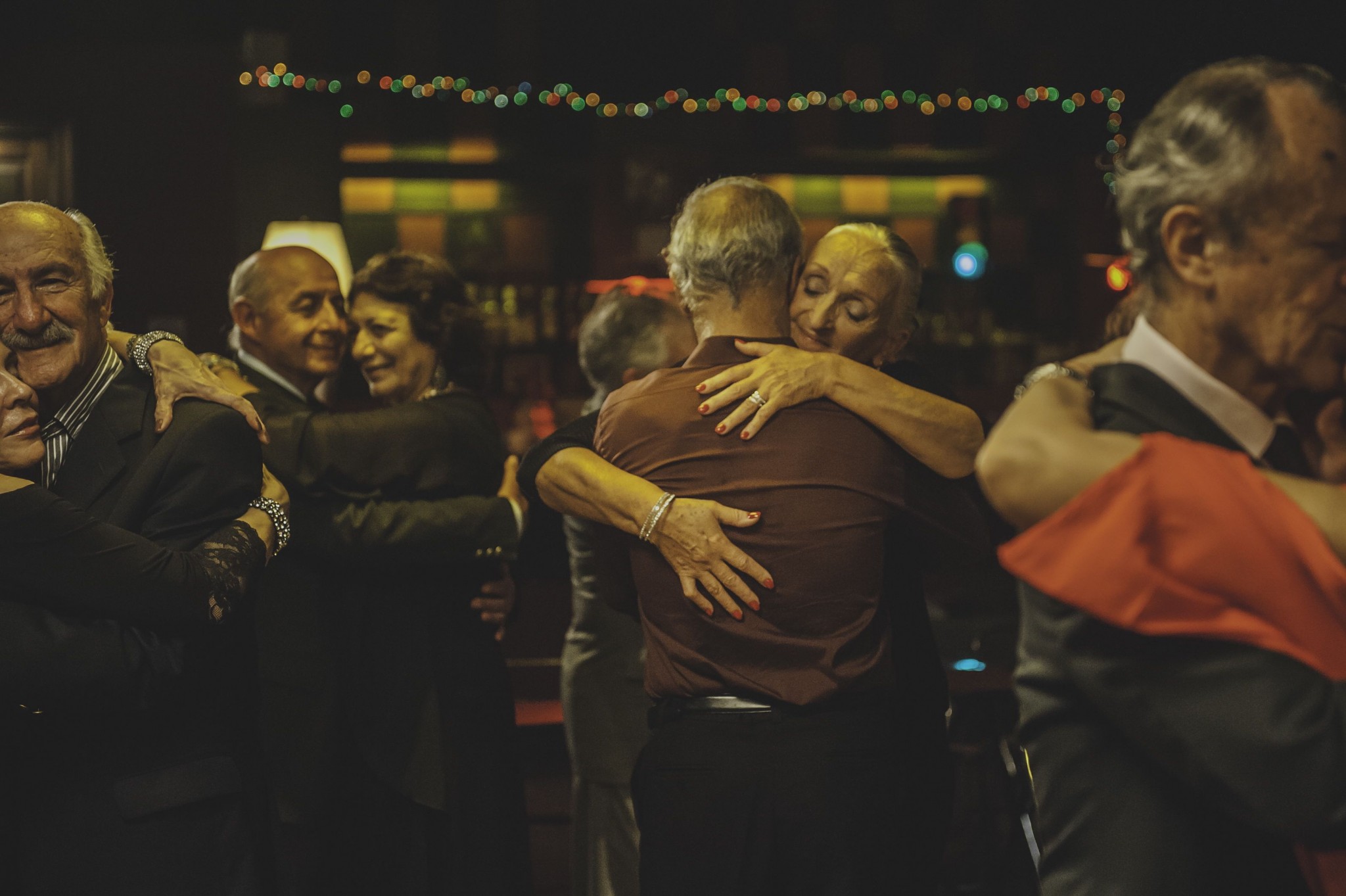 22時。渋谷の路上が映画館になる。本日からの上映作品は『CHICAS DAY